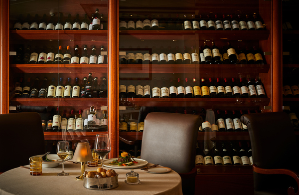 Silversea Cruises - Silver Whisper - La Dame 1.jpg